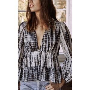 Saylor  Dye Deep V Long‎ Sleeve Blouse